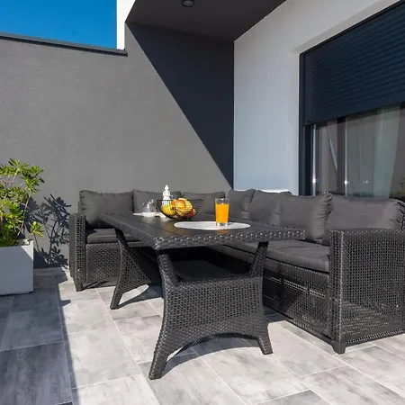 Beric By Interhome *