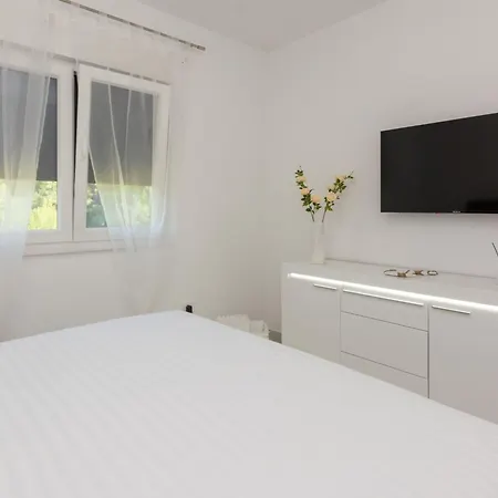 Appartement Beric By Interhome